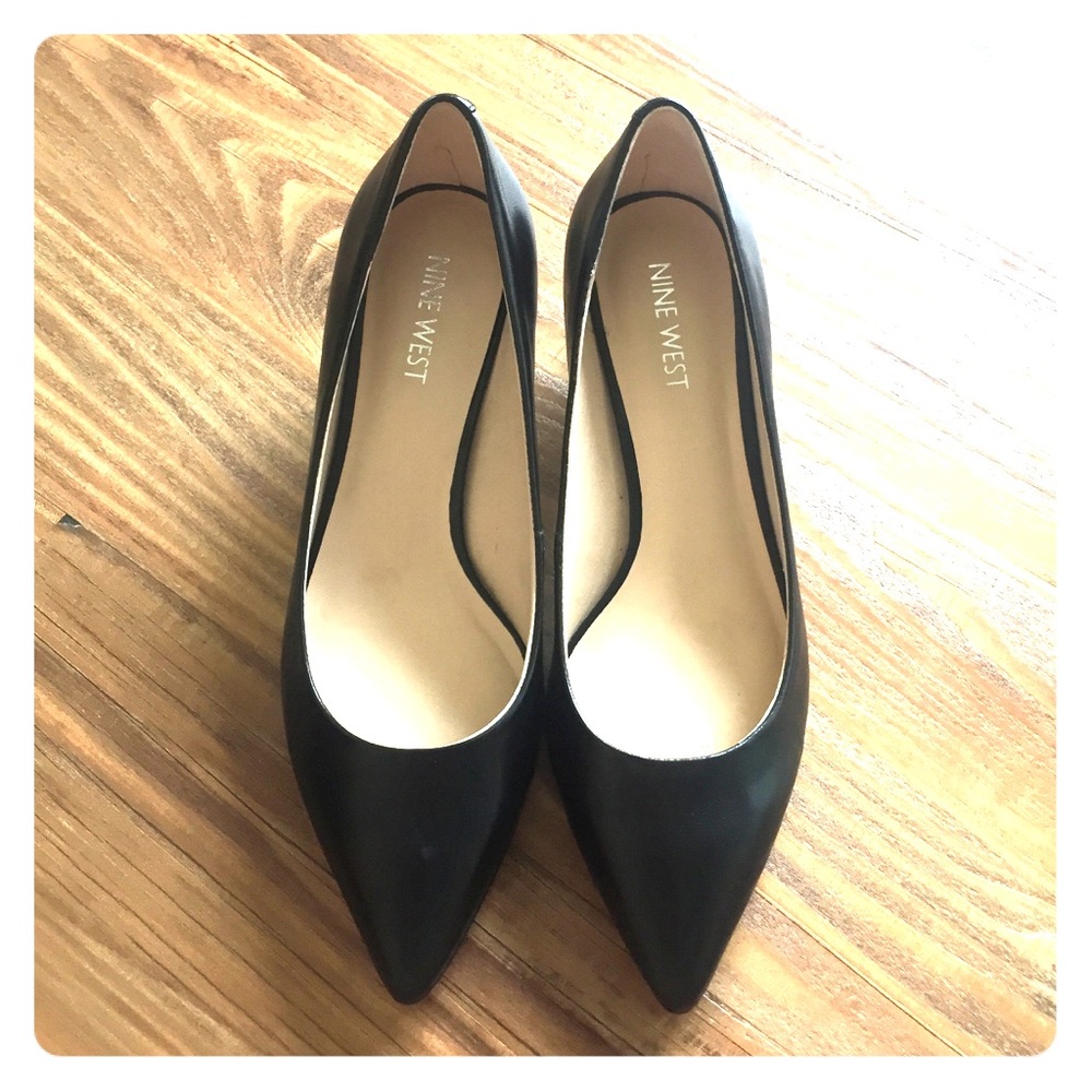 Black Nine West Pointed Toe Pumps